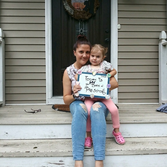 Meet your Posher, Leigh Brooke! 👜 - Picture 4 of 4